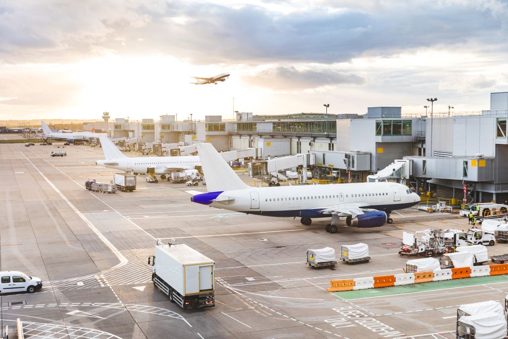 Aeropuertos uso público