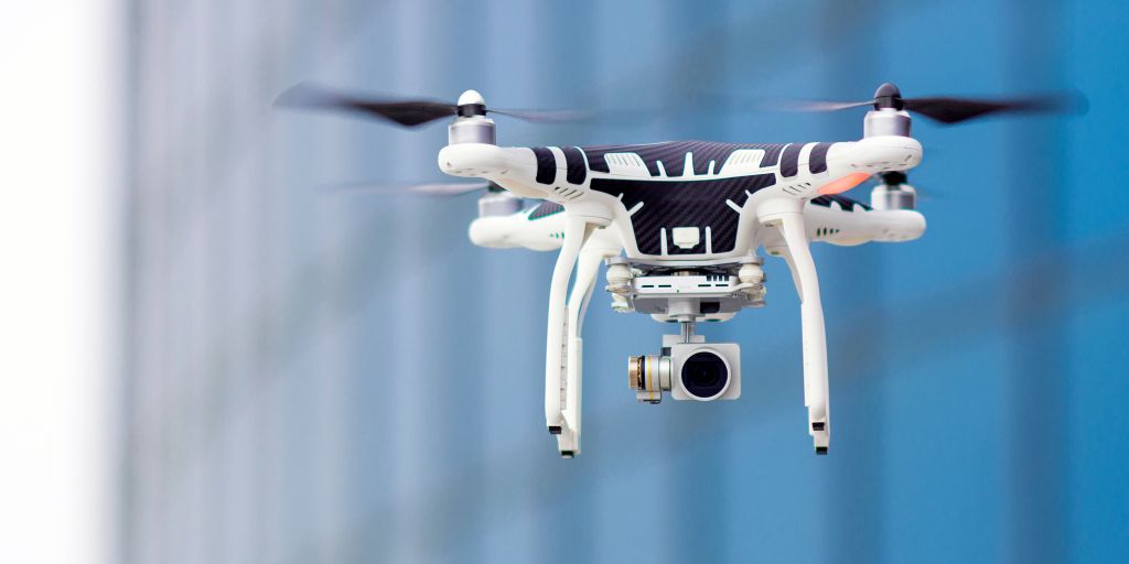 Do you have a UAS/dron? Know the minimum requirements to fly safely