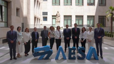 Florian Guillermet, director ejecutivo de EASA, visita AESA para reforzar la cooperación y el intercambio de conocimiento en la aviación europea
