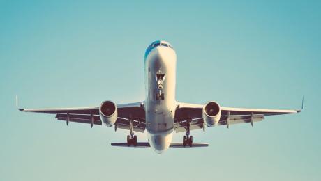 Las operaciones aéreas comerciales no programadas con terceros países de operadores aéreos con una licencia de explotación emitida en aplicación del Reglamento (CE) Nº 1008/2008 dejarán de necesitar autorización a partir del 1 de junio de 2023