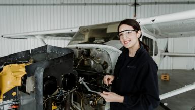 AESA actualiza las bases para la realización de los exámenes electrónicos de licencias de mantenimiento de aeronaves