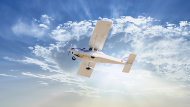 El Gobierno actualiza la normativa de aviación ultraligera para atender a los avances del sector y la de transporte terrestre para mejorar la contratación pública