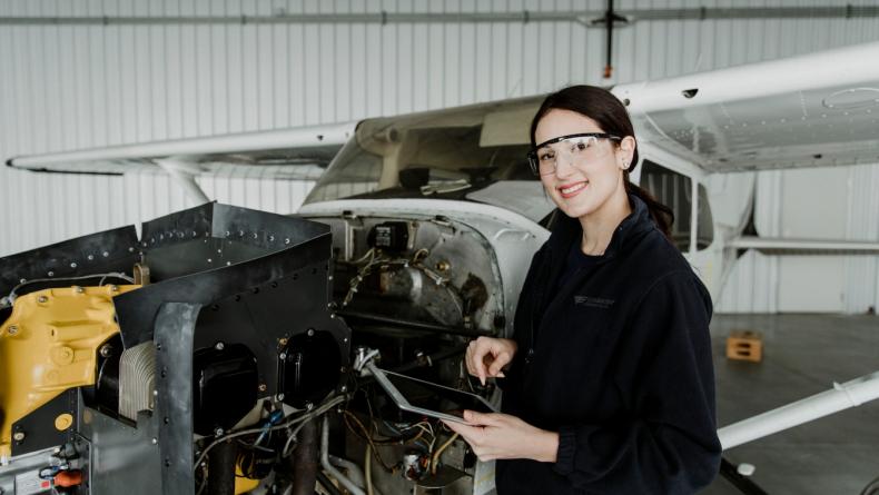 AESA actualiza las bases para la realización de los exámenes electrónicos de licencias de mantenimiento de aeronaves